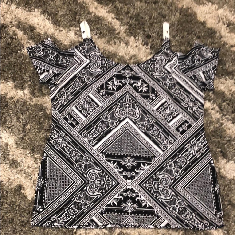 Black and white patterned Blouse